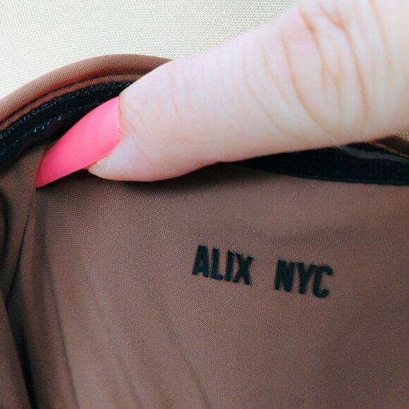 Porter Bodysuit in Chocolate
ALIX NYC swimsuit onepiece top strapless brown - Picture 12 of 14